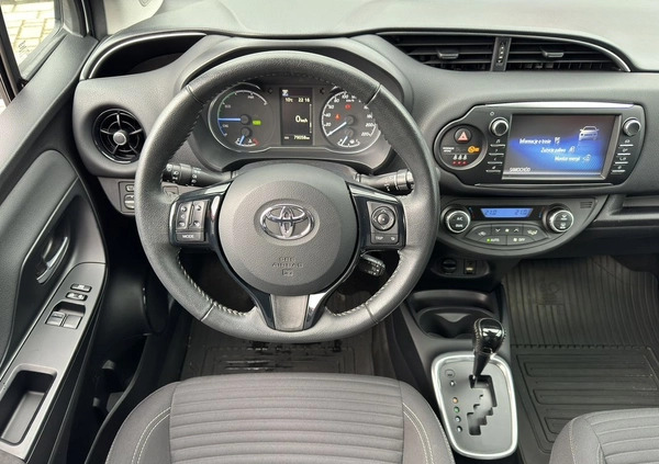 Toyota Yaris cena 58900 przebieg: 79058, rok produkcji 2018 z Wołczyn małe 211